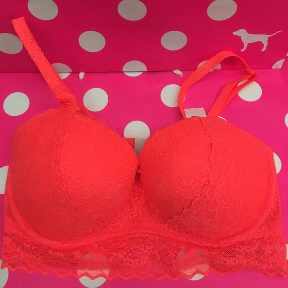 New! Victoria secret push-up - Picture 1 of 5